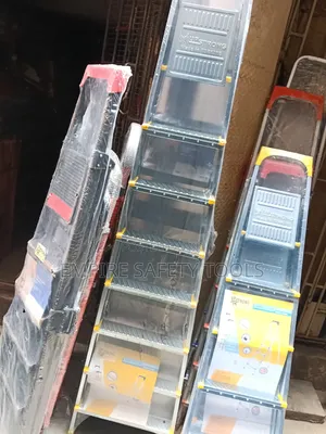 8 Steps Steel Ladder