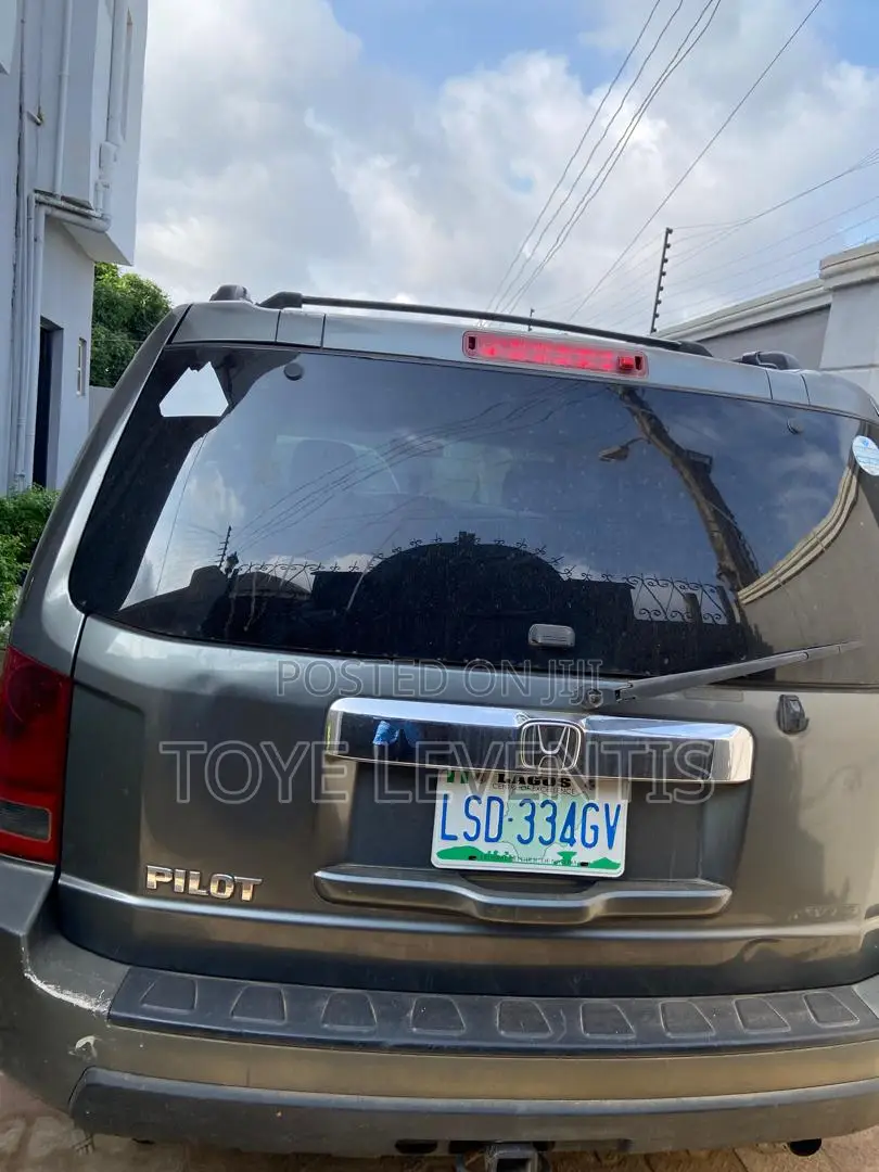 Honda Pilot 2010 Gray