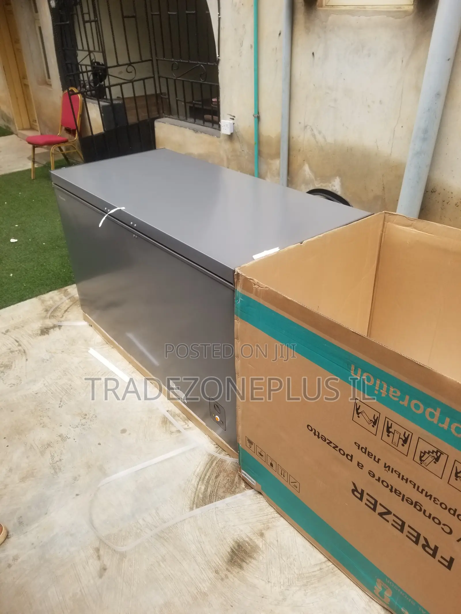 Spacious 420L Hisense Freezing Solution