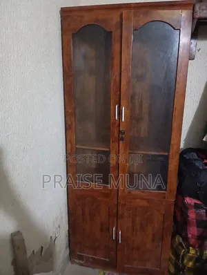 Glossy Wardrobe