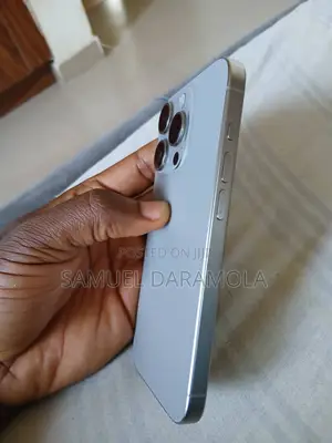 Apple iPhone 15 Pro 128 GB Silver