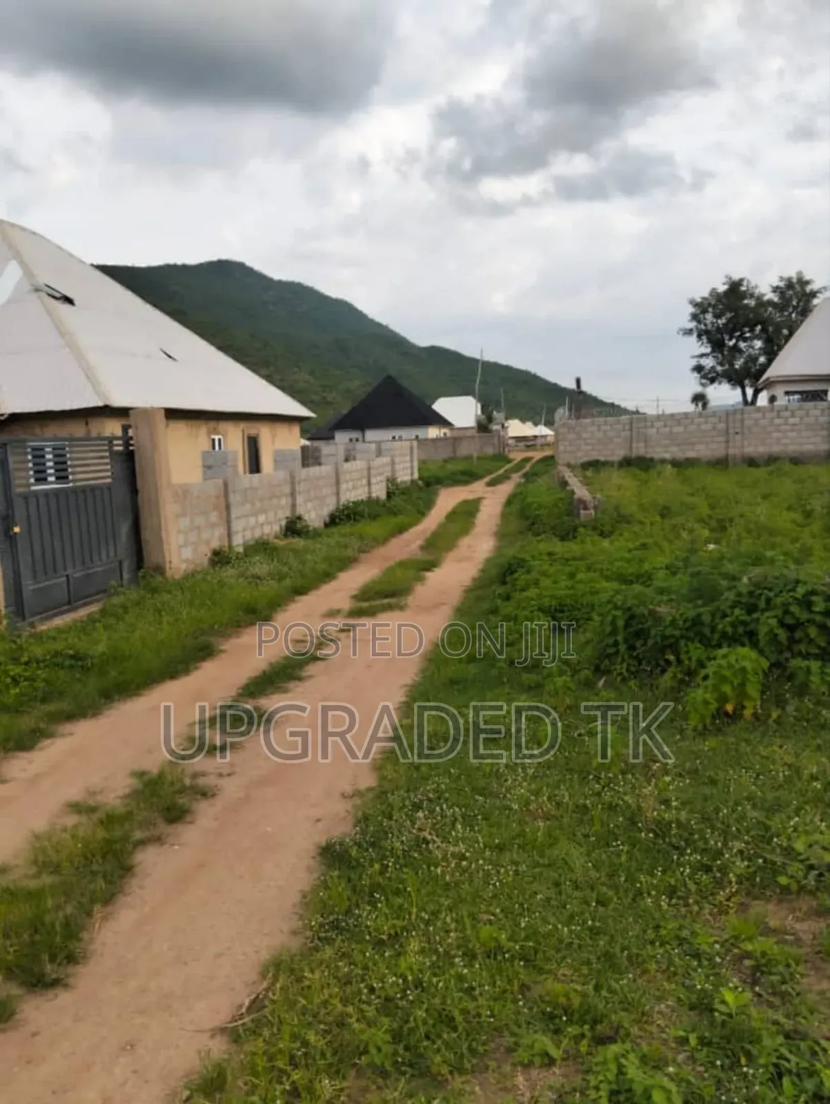 ! Two Bedroom Sitting on a 50 by 100 Land