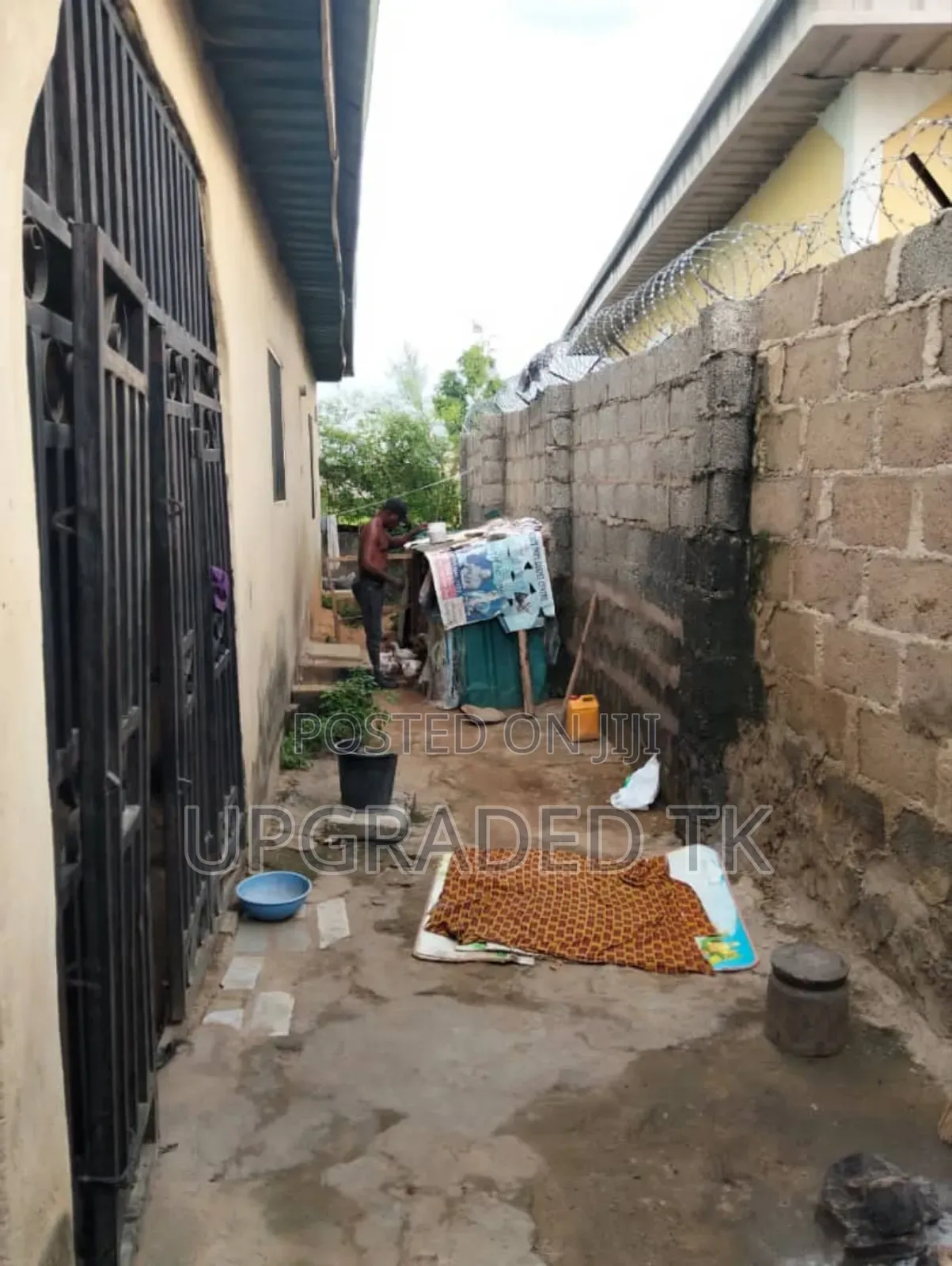 ! Two Bedroom Sitting on a 50 by 100 Land
