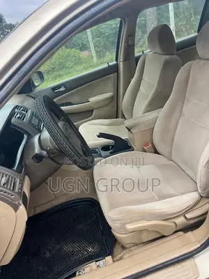 Honda Accord 2005 Gold