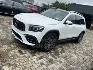 Mercedes-Benz GLB-Class GLB 250 4MATIC 2021 White