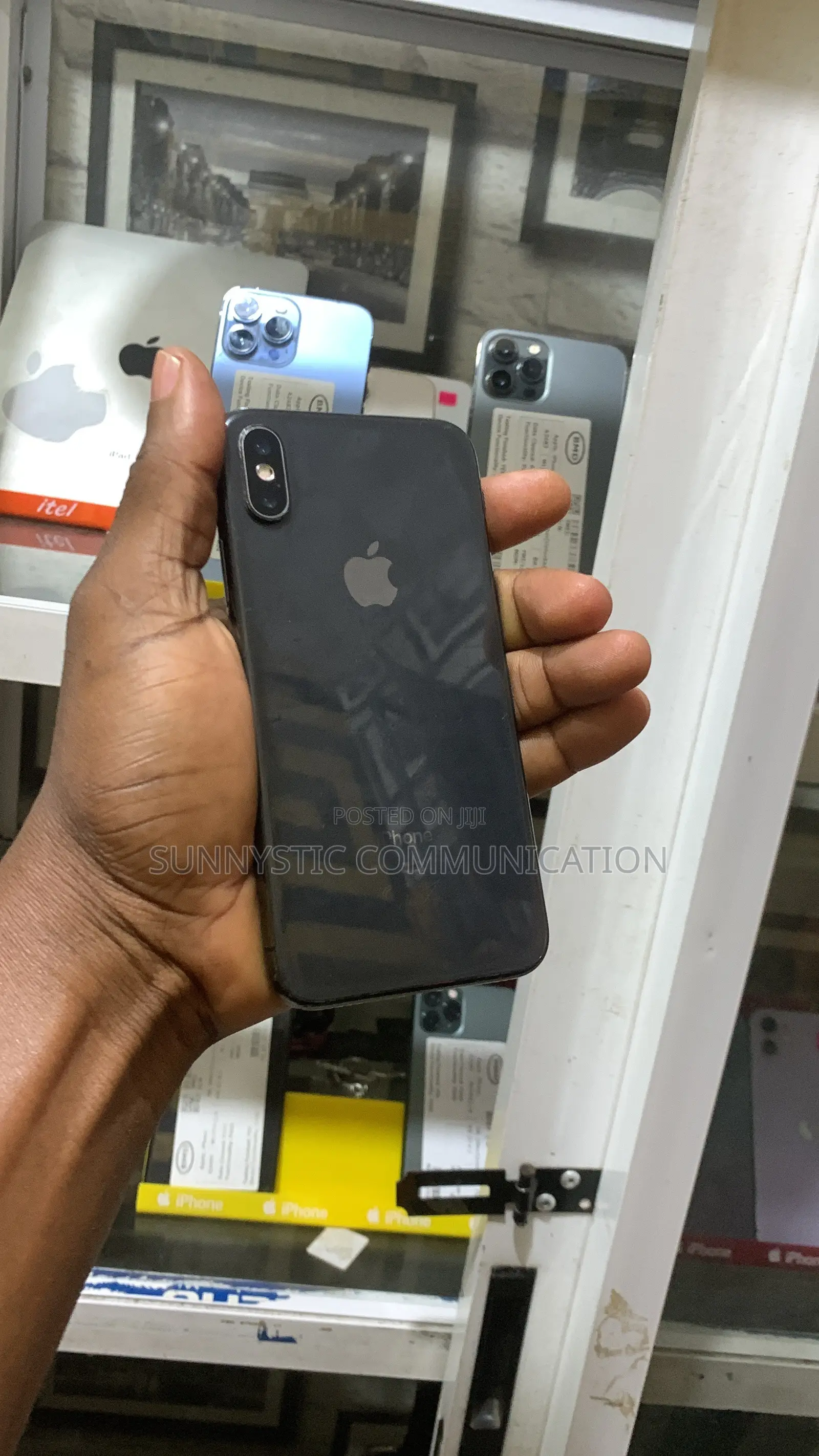 Apple iPhone XR 64 GB Black