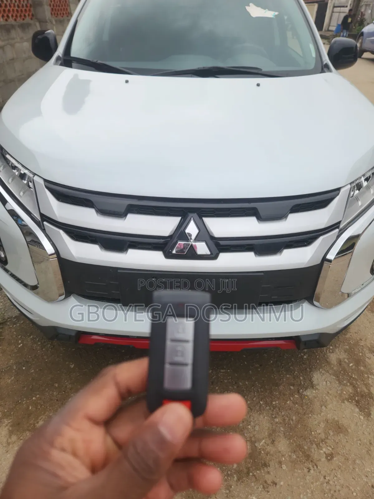 Mitsubishi Outlander 2025 White
