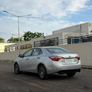 Toyota Corolla 2016 Silver