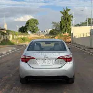 Toyota Corolla 2016 Silver
