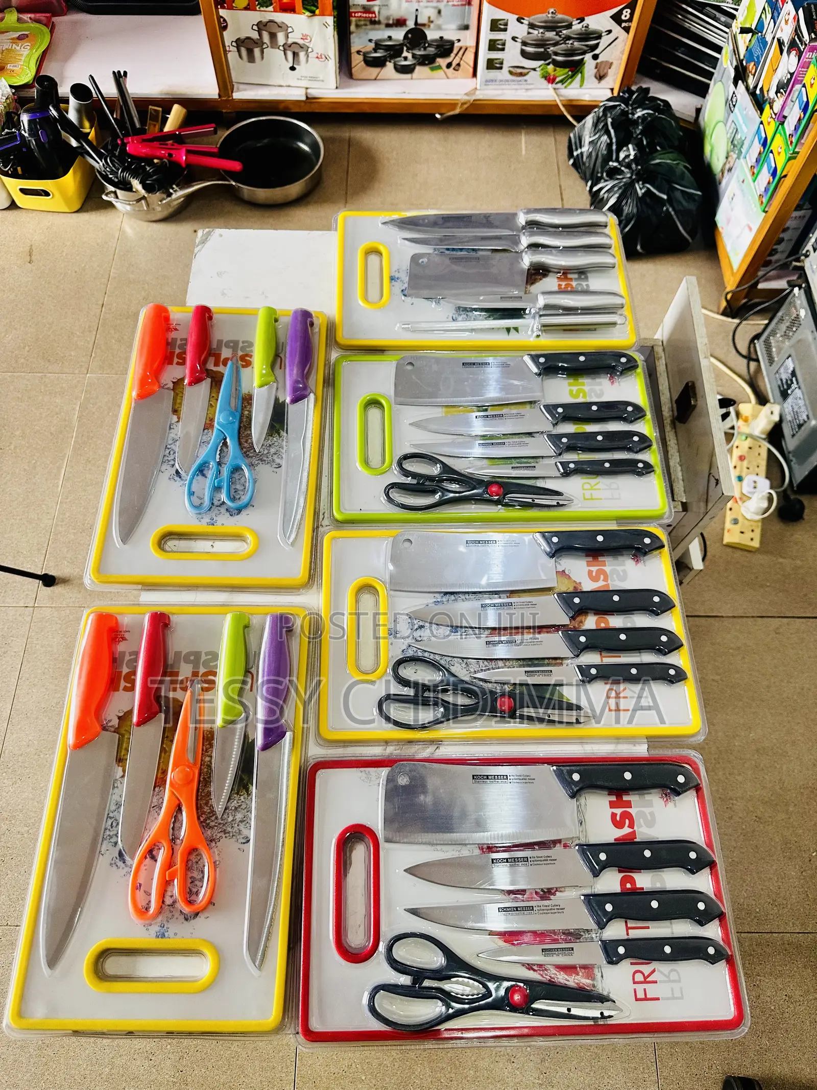 Chopping Board Set With Knives and Scissors