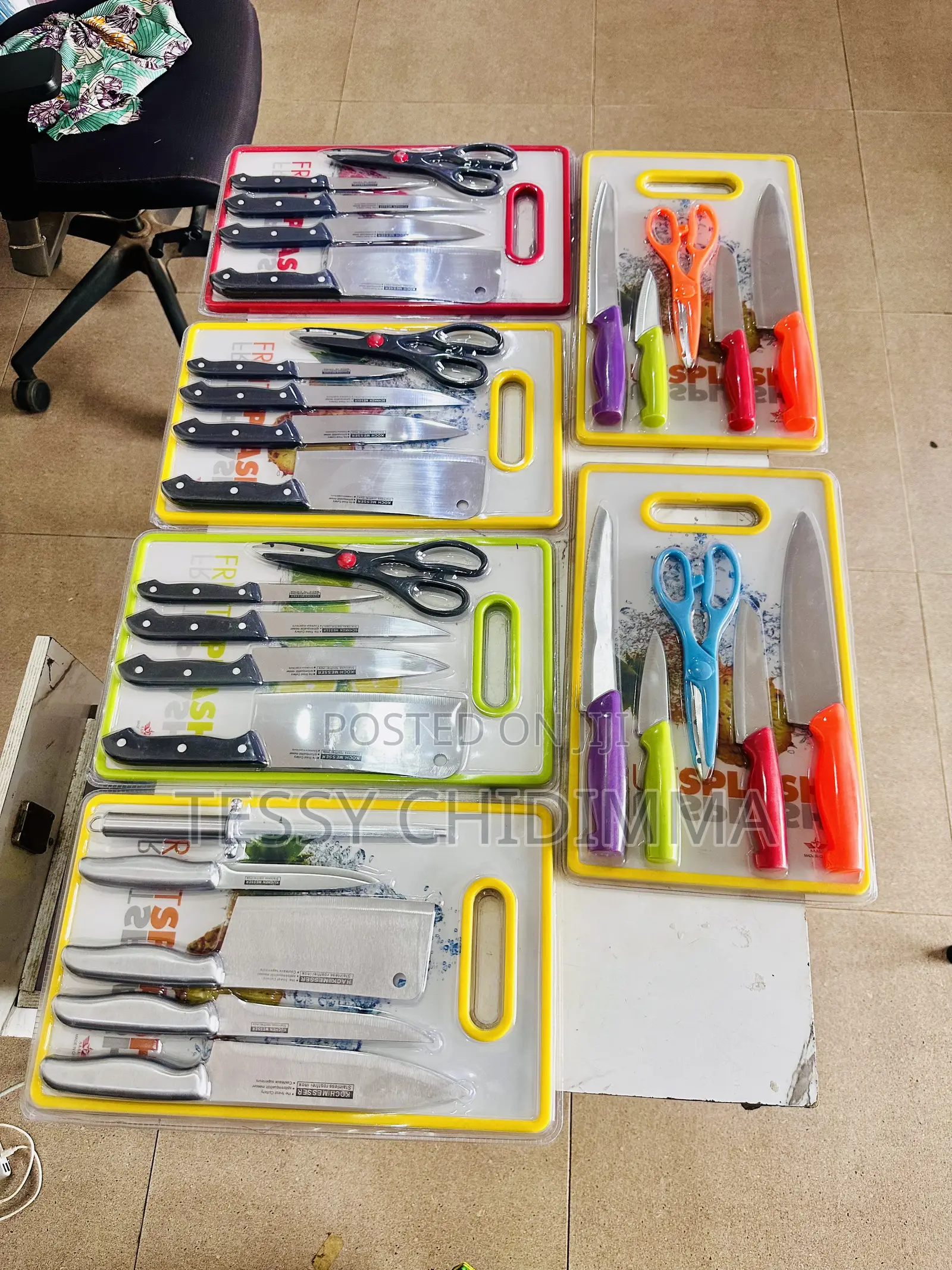 Chopping Board Set With Knives and Scissors