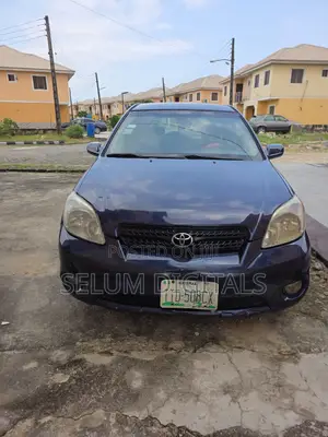 Toyota Matrix XR Hatchback FWD (1.8L 4cyl 4A) 2006 Blue