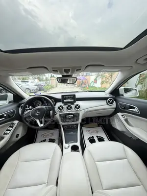 Mercedes-Benz GLA-Class GLA250 4dr SUV (2.0L 4cyl Turbo 7AM) 2015 White