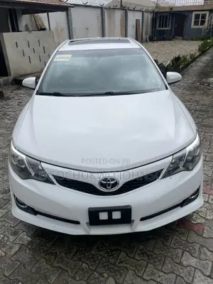 Toyota Camry SE Limited Edition 4dr Sedan (2.5L 4cyl 6A) 2012 White
