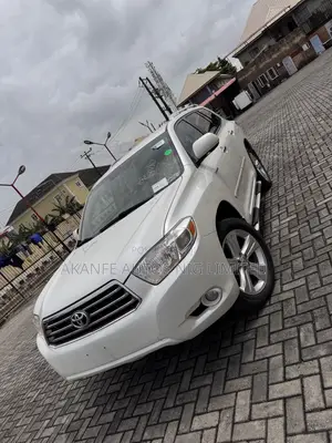 Toyota Highlander Limited 2010 White