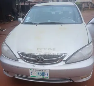 Toyota Camry XLE 4dr Sedan (2.4L 4cyl 5A) 2006 Silver