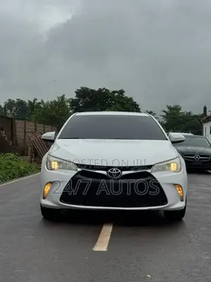 Toyota Camry 2016 White