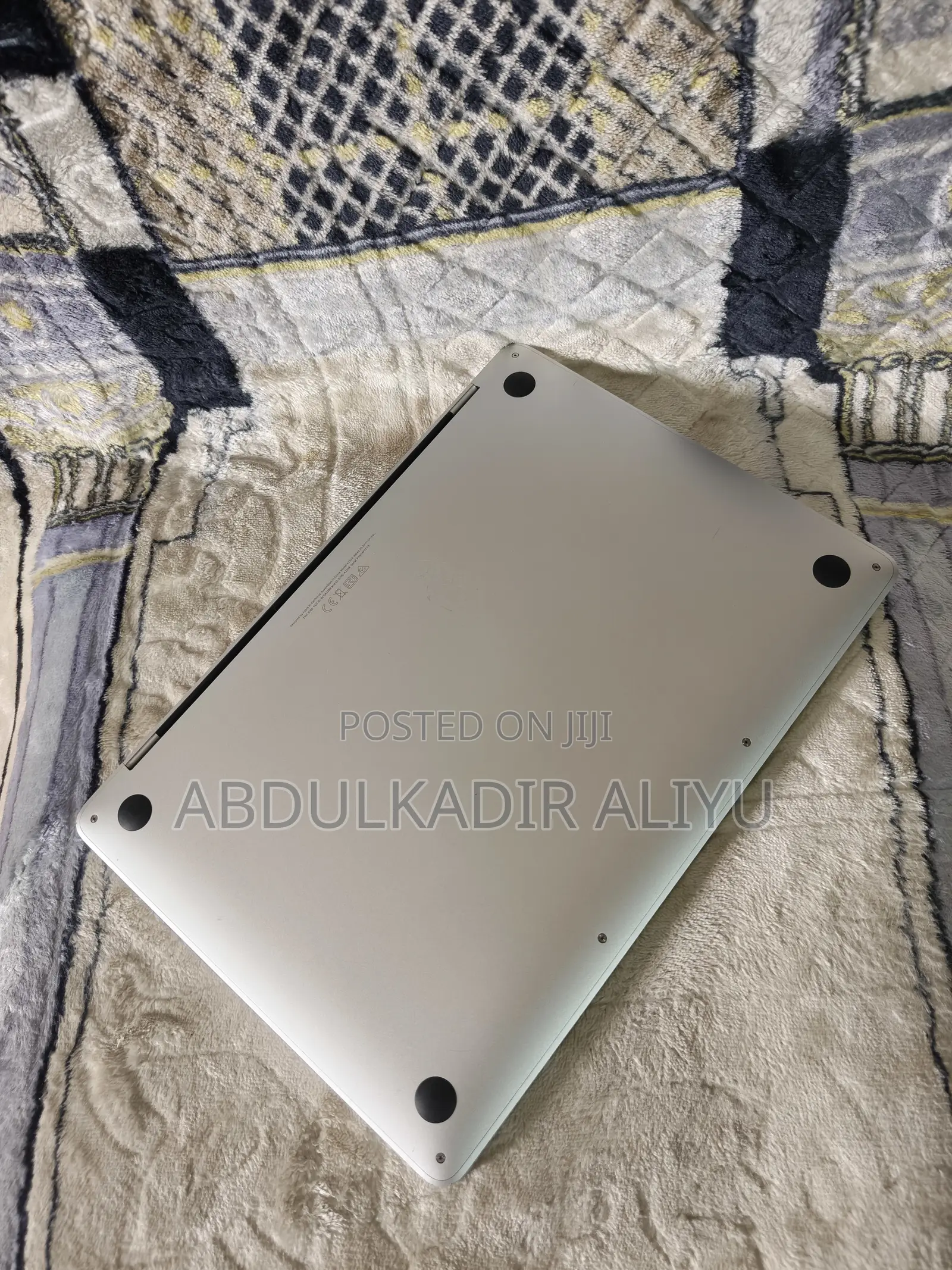 Laptop Apple MacBook Pro 2022 M2 8GB Apple M2 SSD 256GB