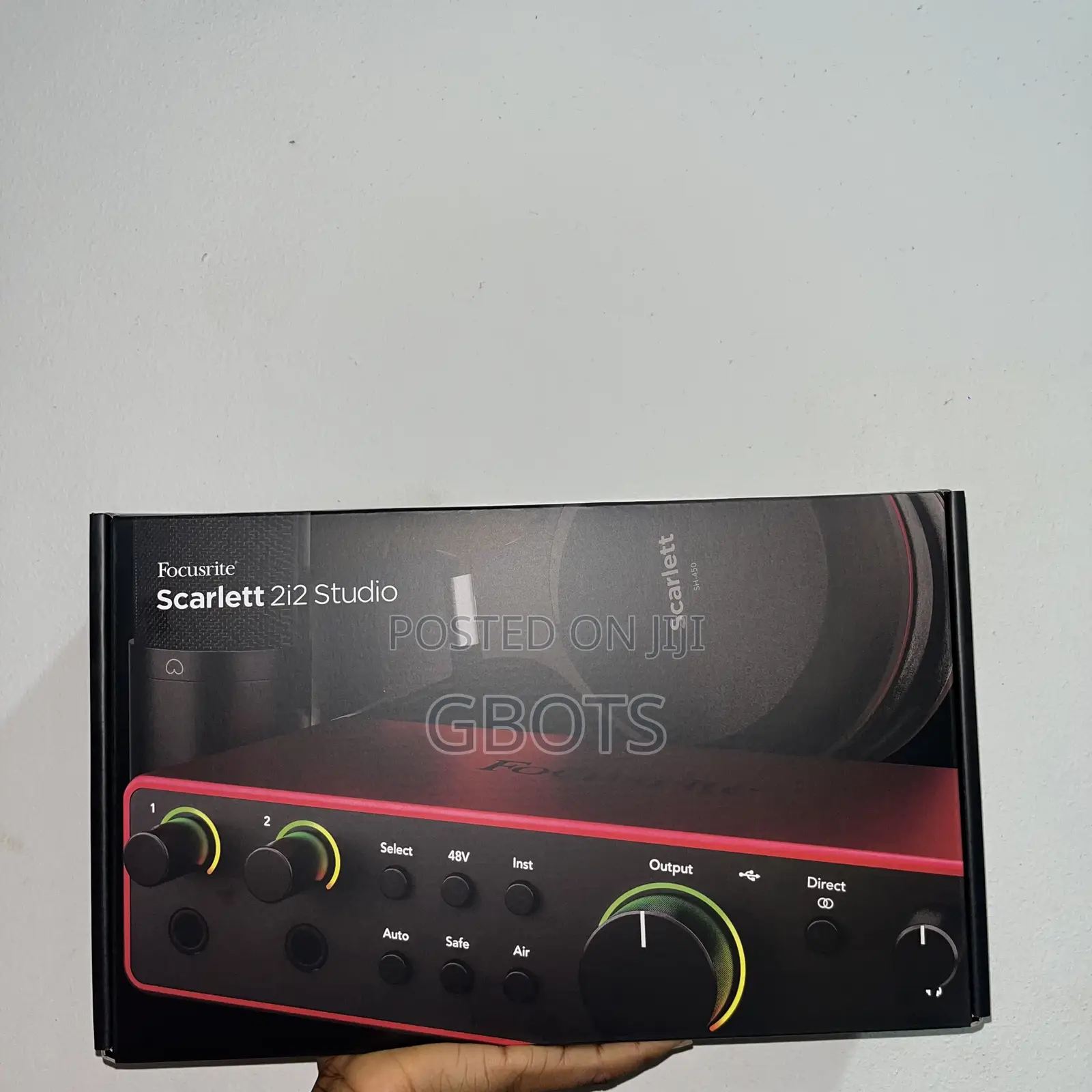 Focusrite Scarlett 2i2 Studio Bundle 4th Gen