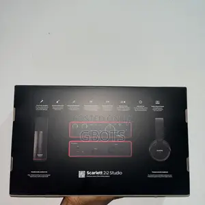 Focusrite Scarlett 2i2 Studio Bundle 4th Gen