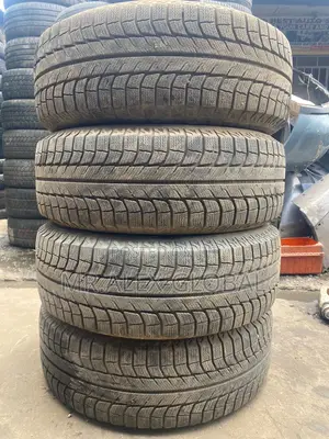 275/70/17 Michelin Four Uniform
