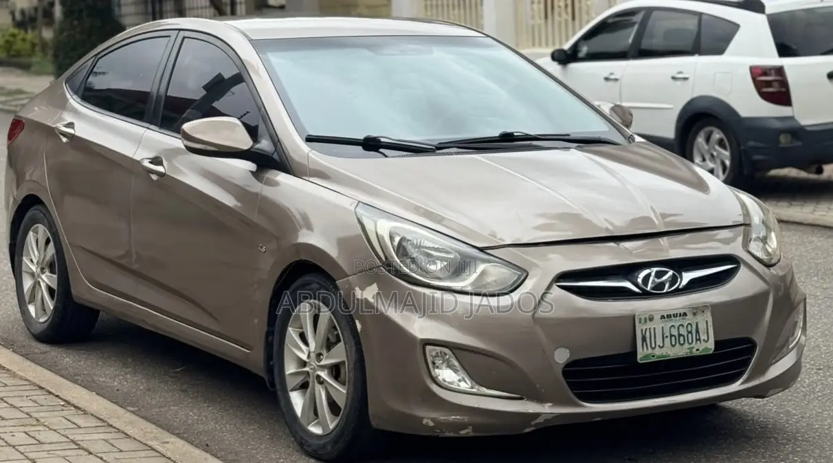 Hyundai Accent 2014 Maroon
