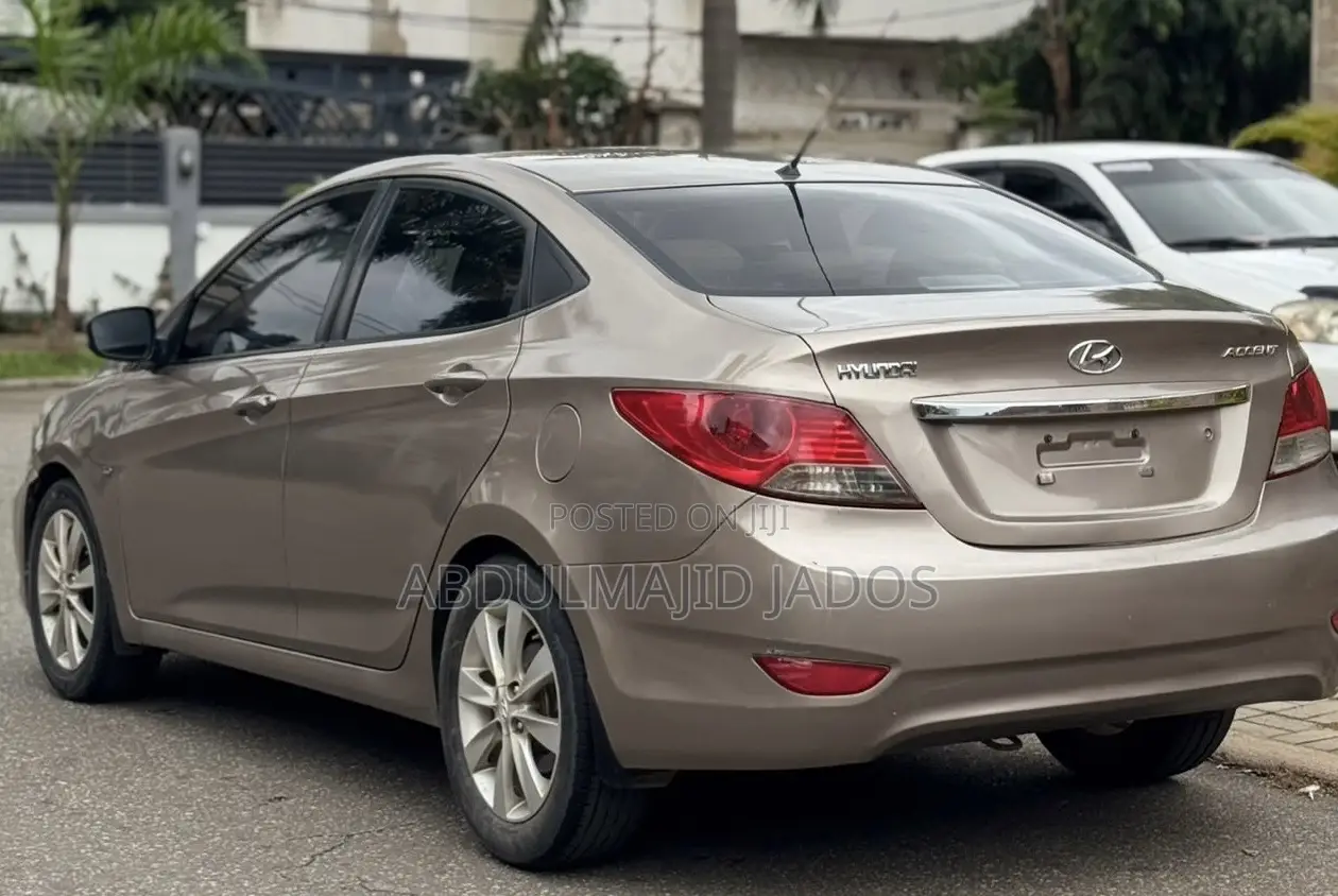 Hyundai Accent 2014 Maroon
