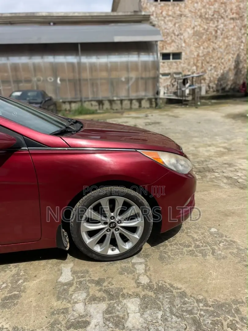 Hyundai Sonata 2012 Red