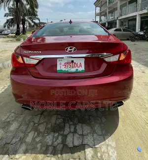 Hyundai Sonata 2012 Red