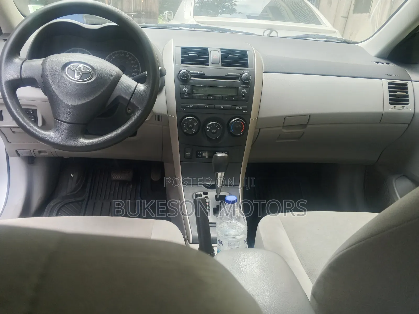Toyota Corolla 2011 Silver