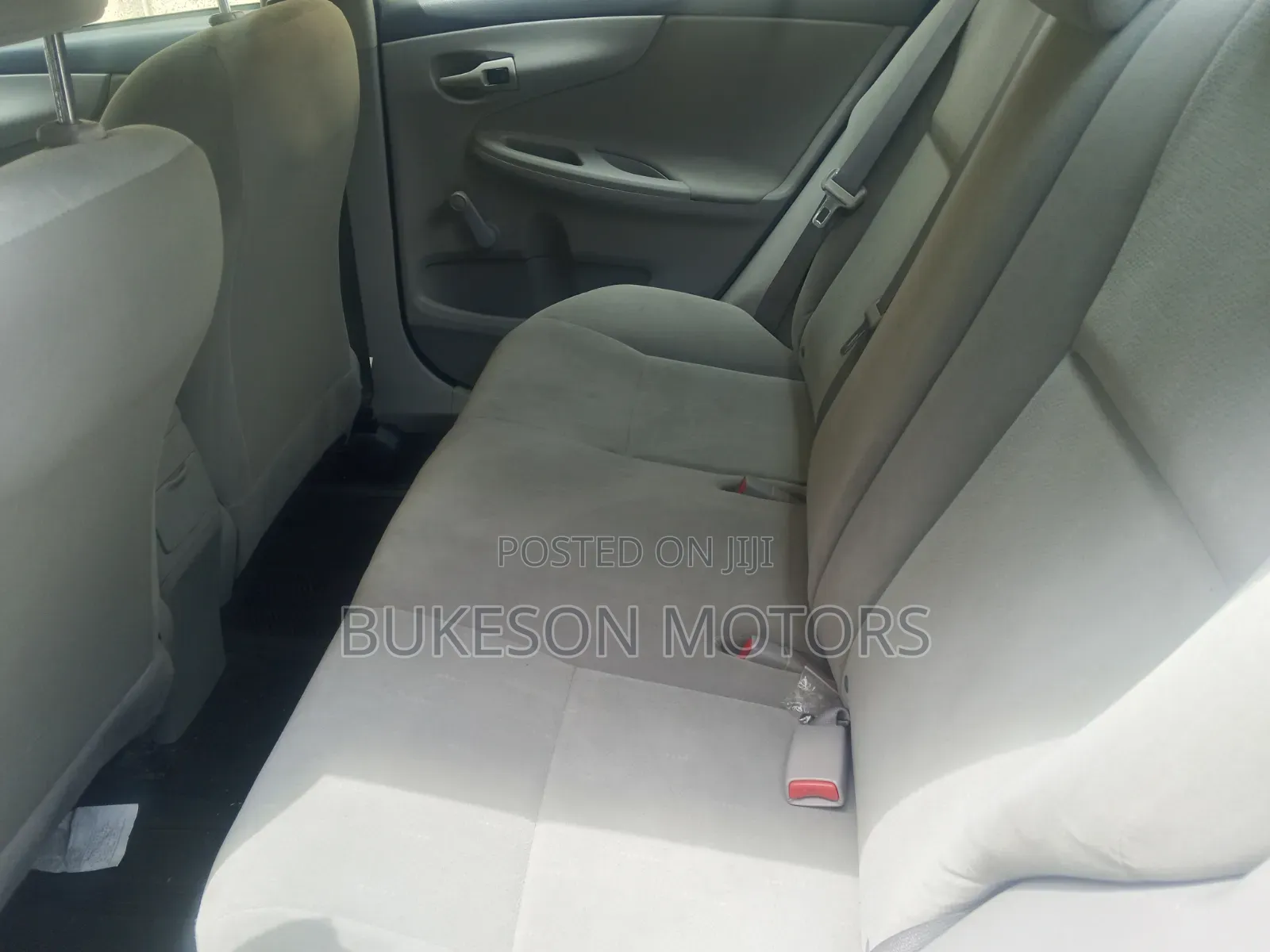 Toyota Corolla 2011 Silver