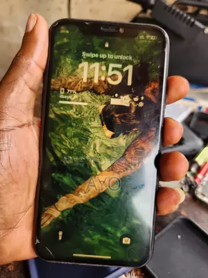 Apple iPhone XR 64 GB Black