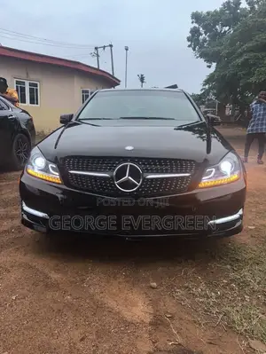 Mercedes-Benz C300 Luxury 4Matic Sedan AWD (3.5L 6cyl 7A) 2013 Black