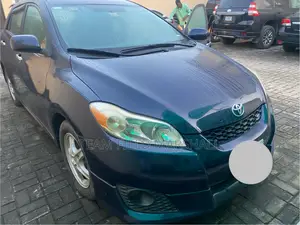 Toyota Matrix S Hatchback AWD (2.4L 4cyl 4A) 2010 Blue