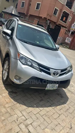 Toyota RAV4 2015 Silver