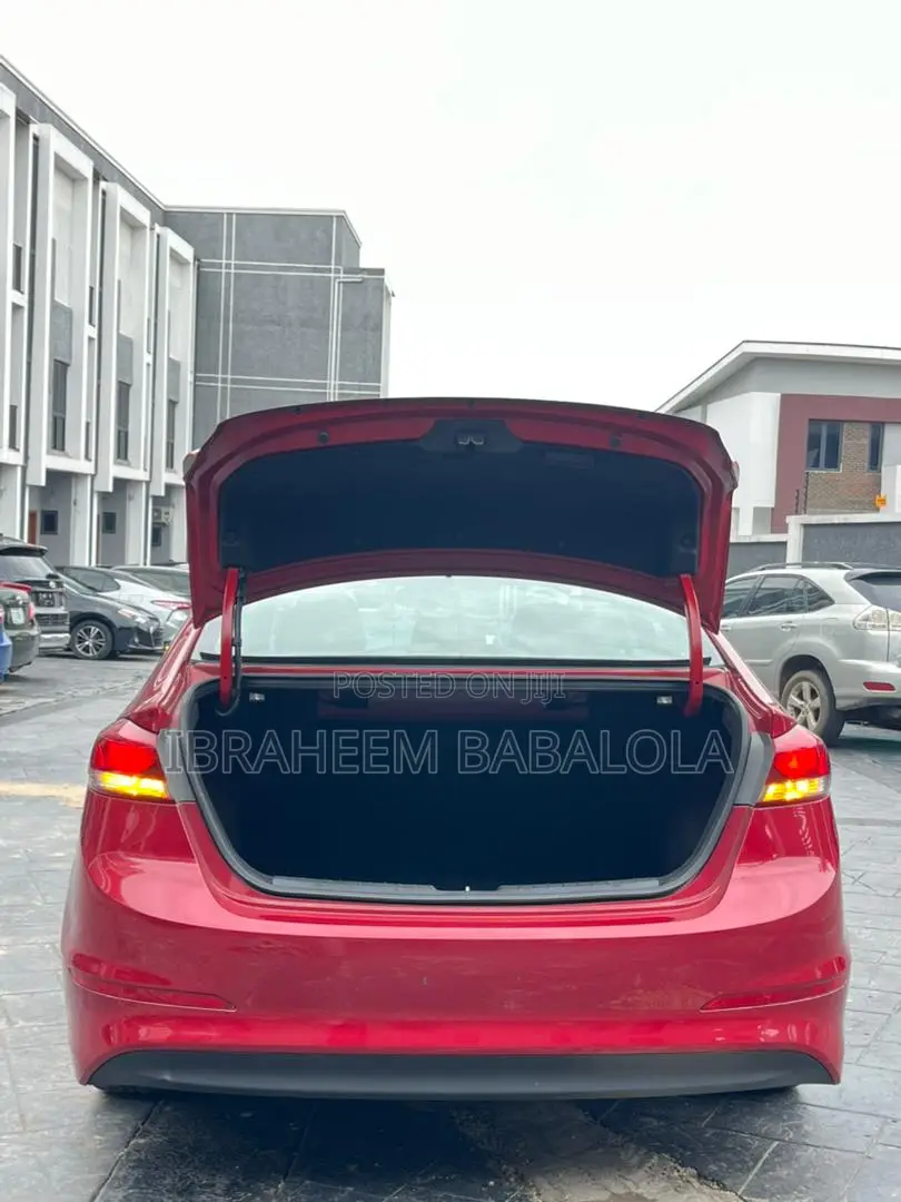 Hyundai Elantra 2019 Red