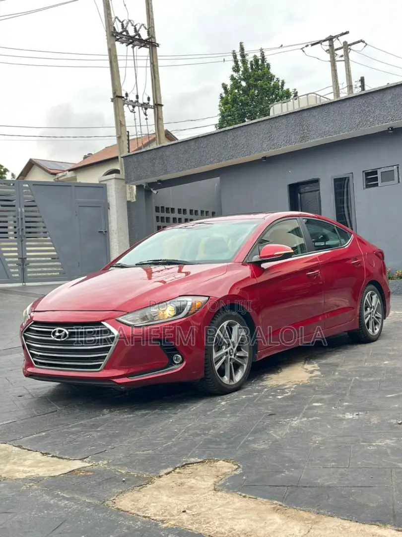 Hyundai Elantra 2019 Red