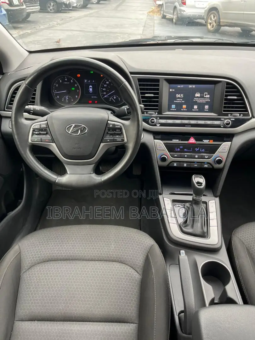 Hyundai Elantra 2019 Red