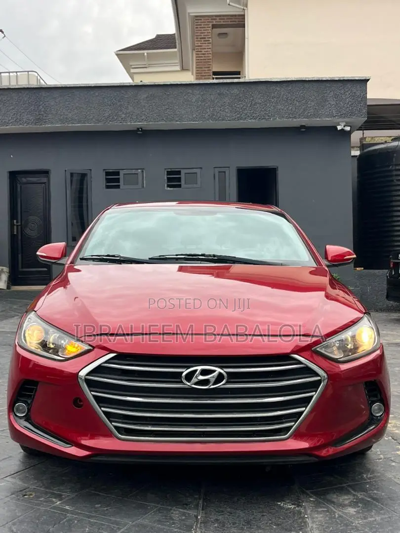 Hyundai Elantra 2019 Red