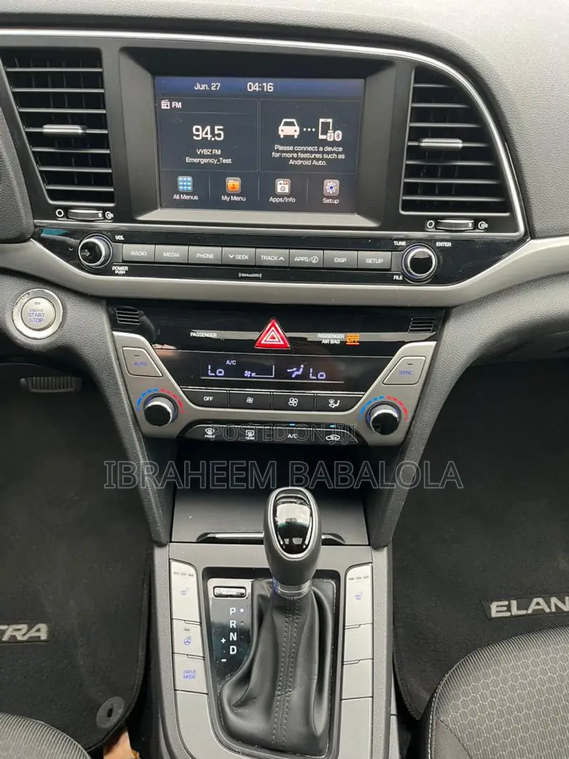 Hyundai Elantra 2019 Red
