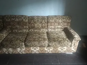 Sets of 4 SINGLES AND 1 3SEATER