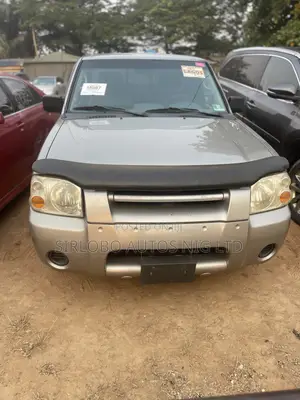 Nissan Frontier XE 4x2 King Cab 116.1 in. WB 2002 Gray