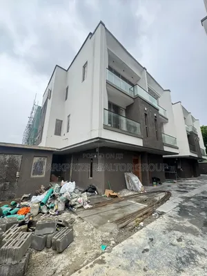 4bdrm Duplex in Adeniyi Jones Ikeja for sale