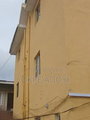 3bdrm Block of Flats in United, Sangotedo for rent