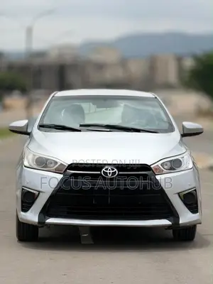 Toyota Yaris 2015 Silver