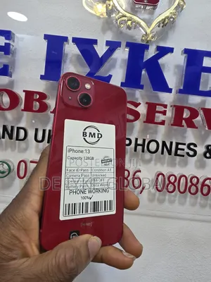 Apple iPhone 13 128 GB Red