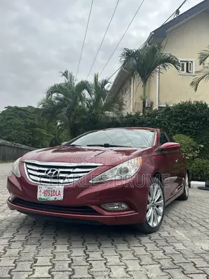 Hyundai Sonata Limited 2.0T Sedan (2.0L 4cyl 6A) 2012 Red