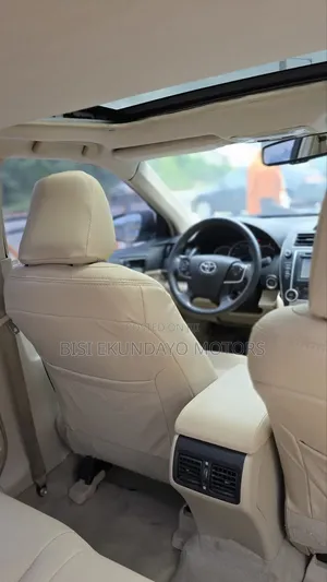 Toyota Camry XLE 4dr Sedan (2.5L 4cyl 6A) 2013 Gray