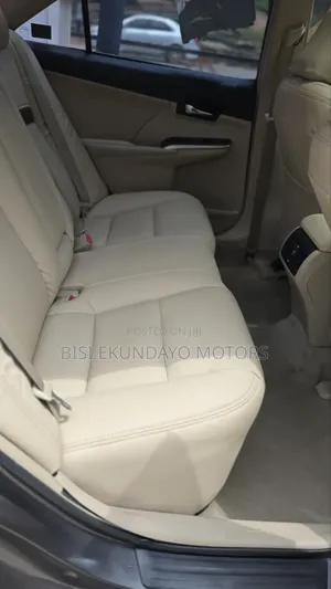 Toyota Camry XLE 4dr Sedan (2.5L 4cyl 6A) 2013 Gray