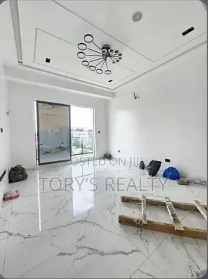 3bdrm Apartment in Lekki Phase 1 for rent